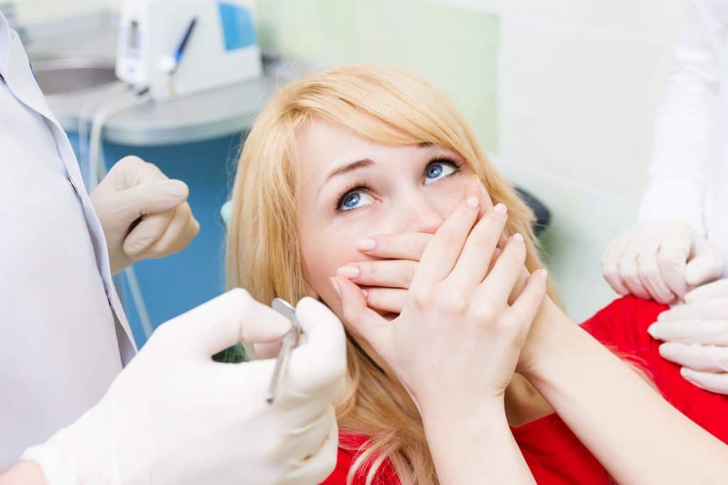 How to Deal With Dental Anxiety When Seeing Your Dentist and Endodontist