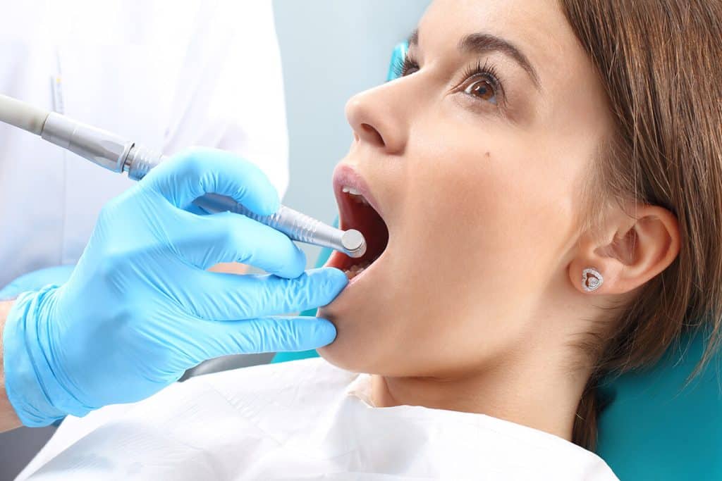 How to Tell If You Need a Root Canal or Extraction